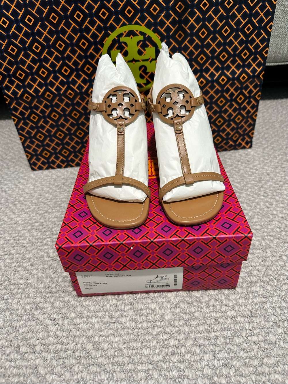 Tory Burch miller 60 mm wedge Tan Leather T-Strap Sandals with Logo Medallion